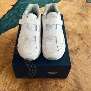 NIB Dr. Scholl’s Brisk Light Weight Dual Strap Sneaker, Men’s Size 10.5 Wide